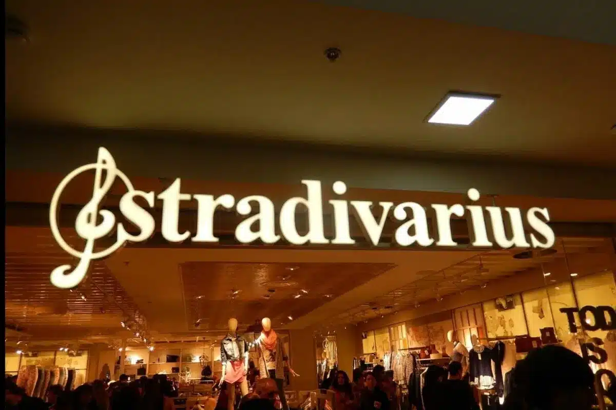 Stradivarius vitrine