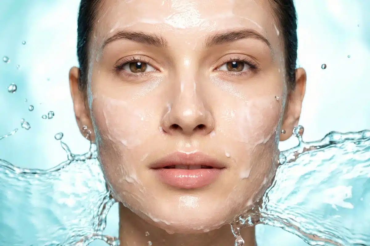 Peau saine avec creme visage hydratant